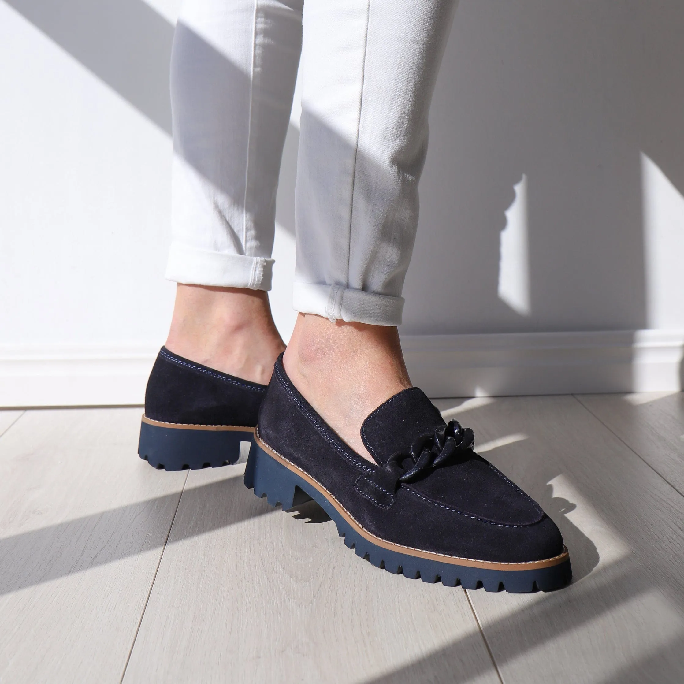 31209 Navy Suede